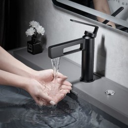 Rubinetto per bagno nero in...